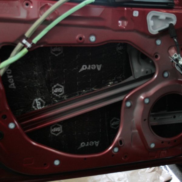 Шумоизоляция дверей Mazda 3 1й слой